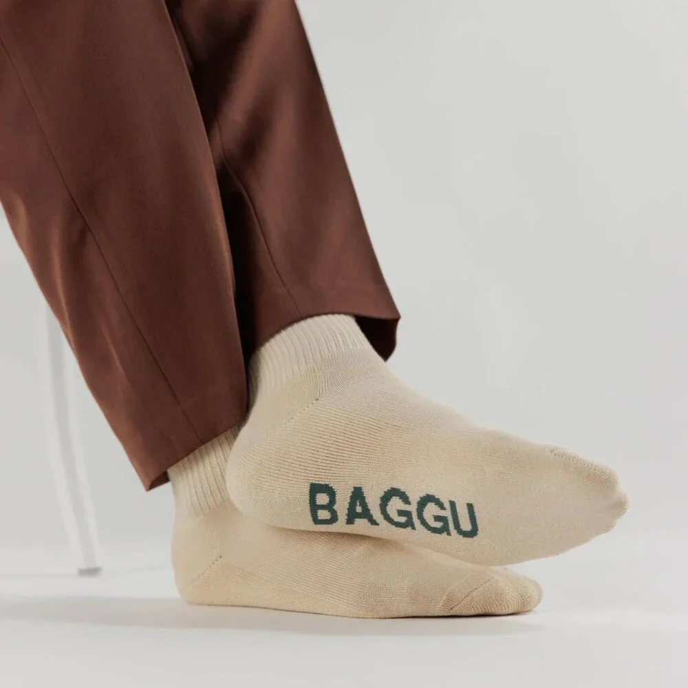 NWT BAGGU Ribbed Socks